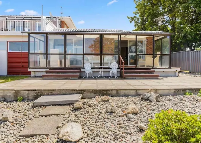 Fabulous Front House-private Access *